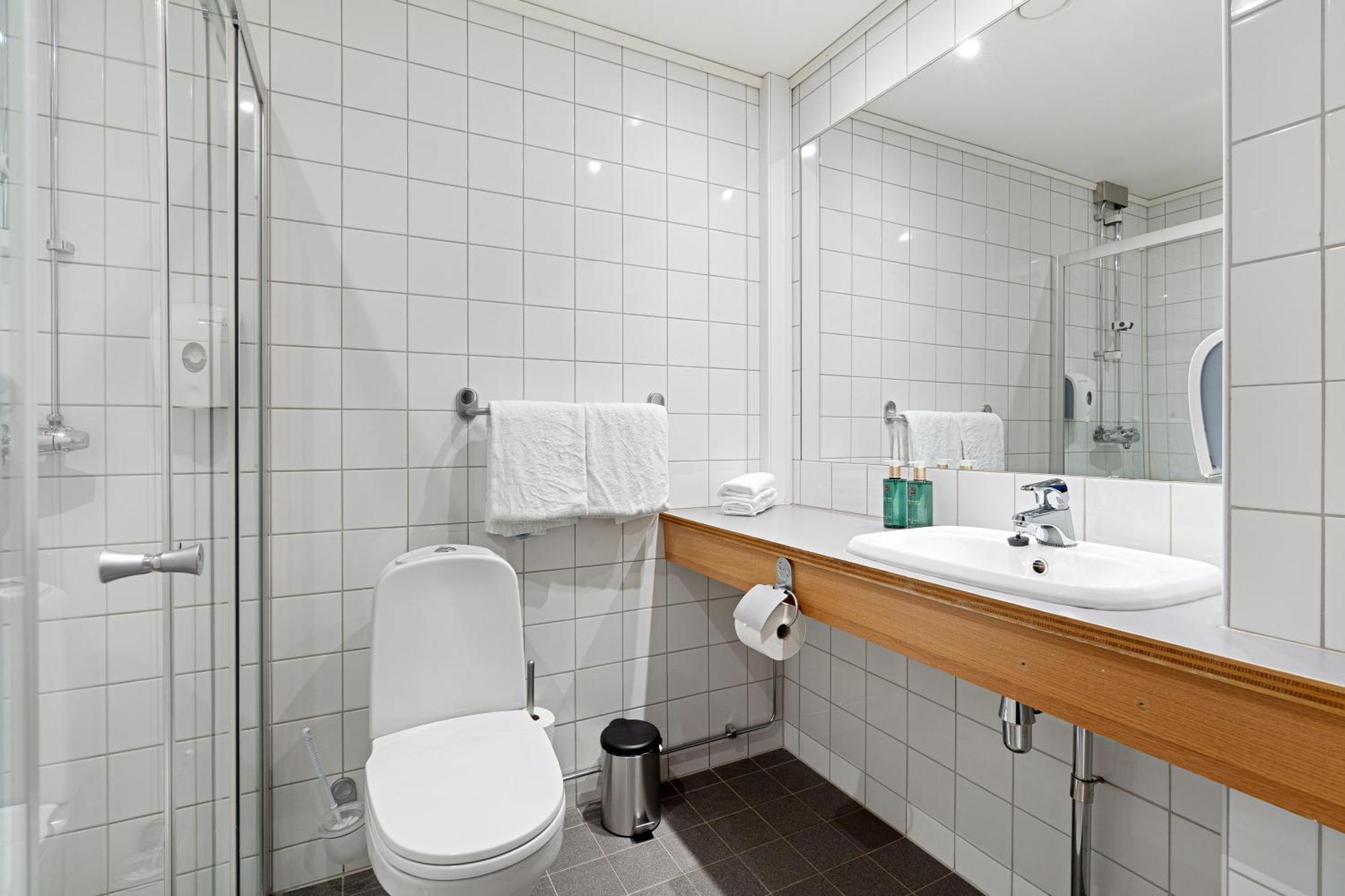 Enter St Elisabeth Hotel & Spa Тромсьо Екстериор снимка
